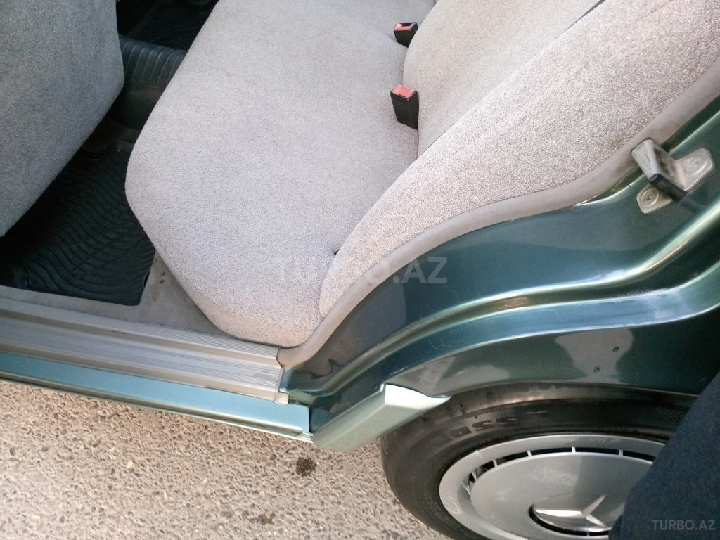 Mercedes 190