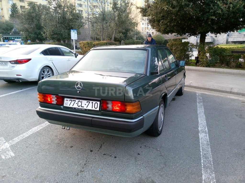 Mercedes 190