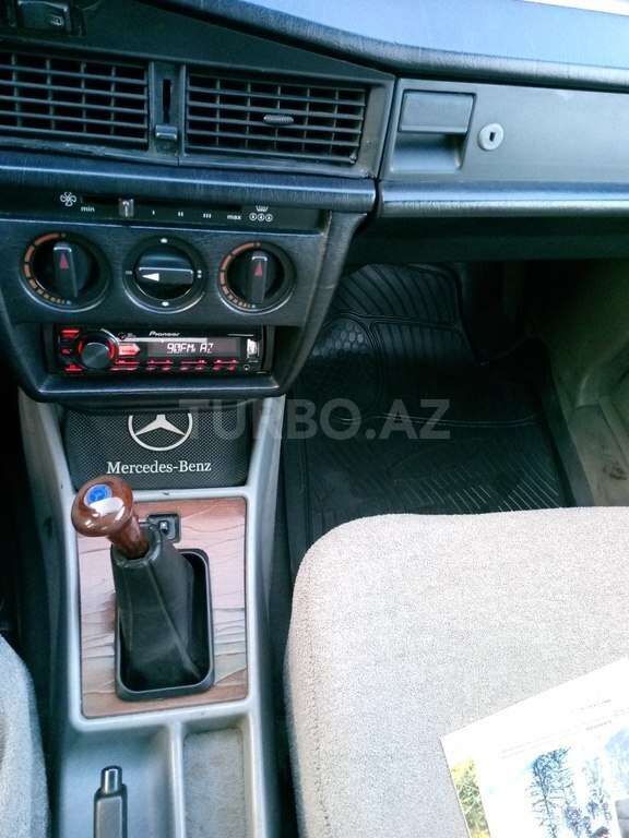 Mercedes 190