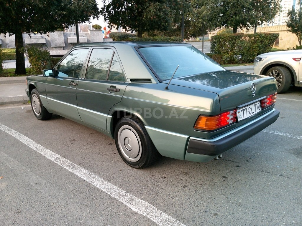 Mercedes 190