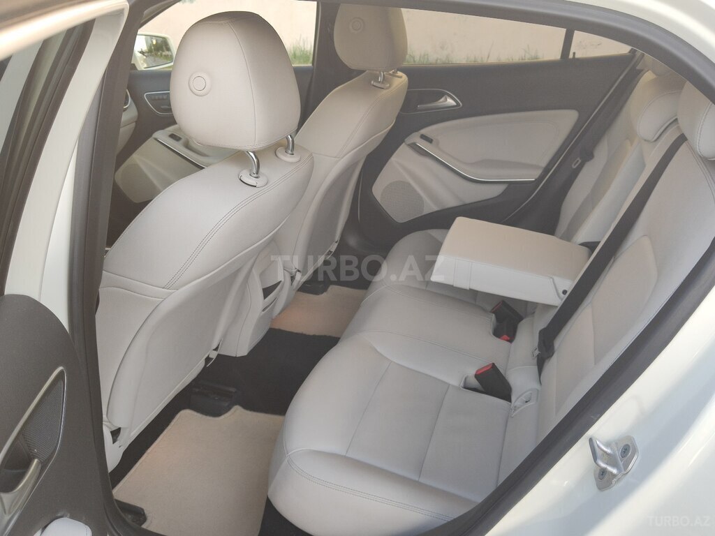 Mercedes GLA 250