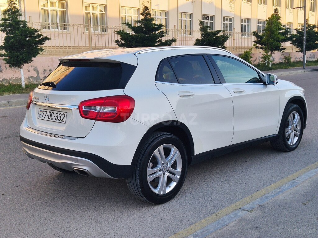 Mercedes GLA 250