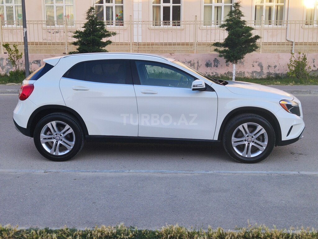 Mercedes GLA 250