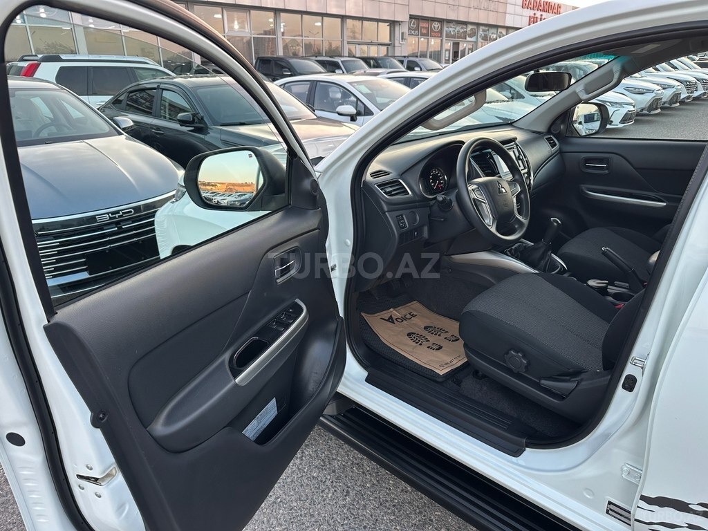 Mitsubishi L200
