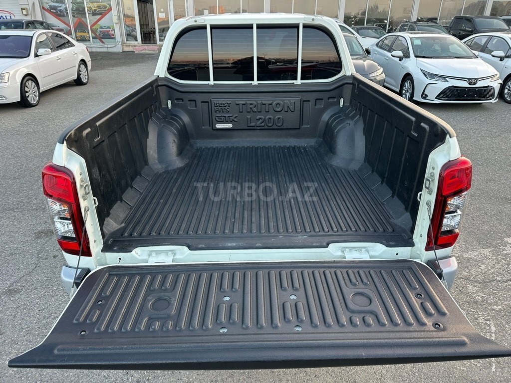 Mitsubishi L200
