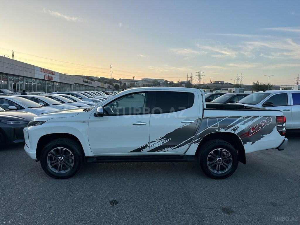 Mitsubishi L200