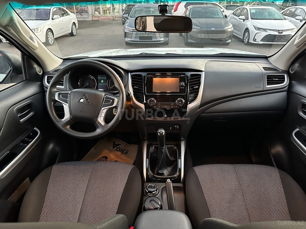 Mitsubishi L200
