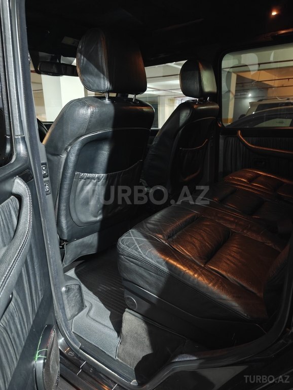 Mercedes G 300