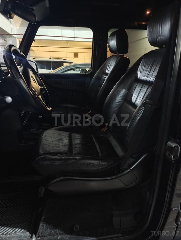 Mercedes G 300