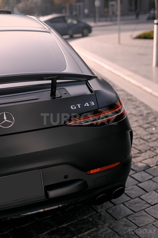 Mercedes AMG GT 43 4MATIC+