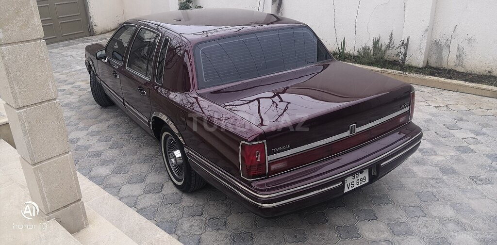 Lincoln Town Car