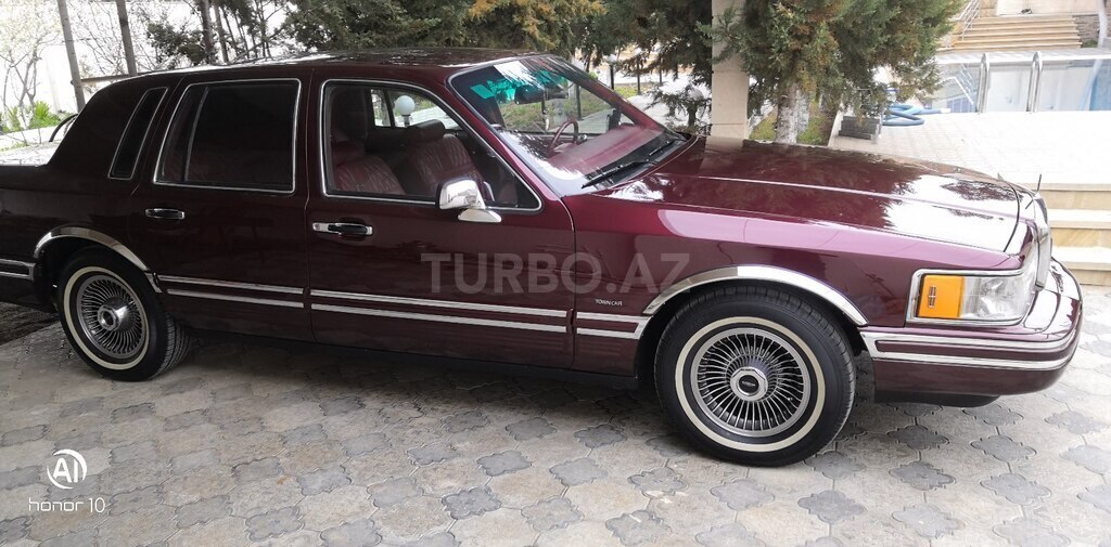 Lincoln Town Car