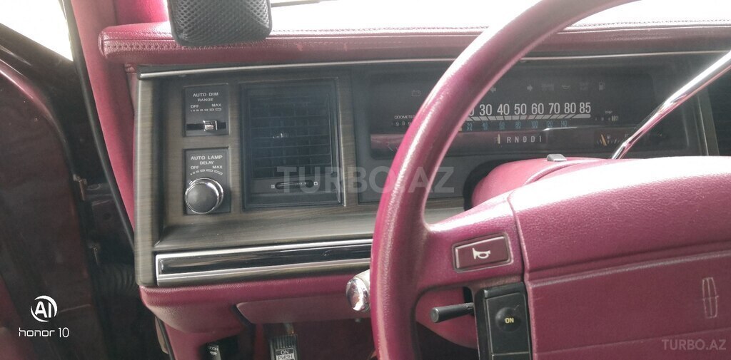 Lincoln Town Car