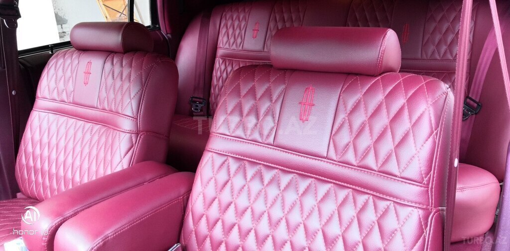 Lincoln Town Car
