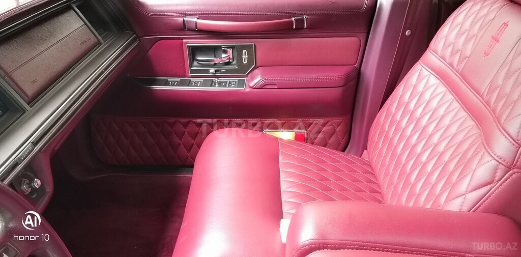 Lincoln Town Car