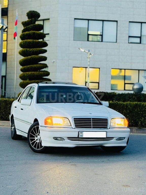 Mercedes C 230