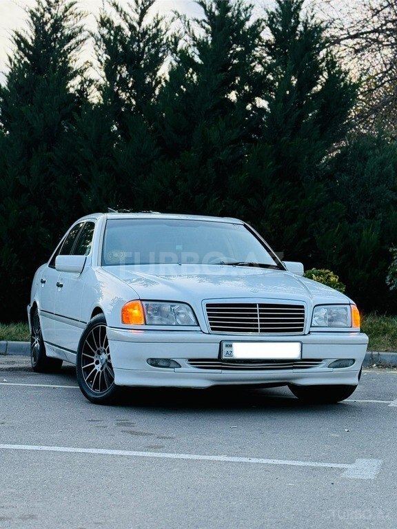 Mercedes C 230