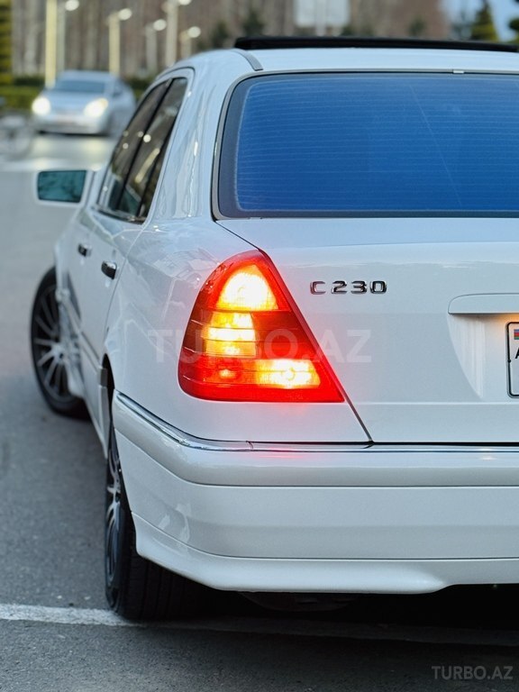 Mercedes C 230