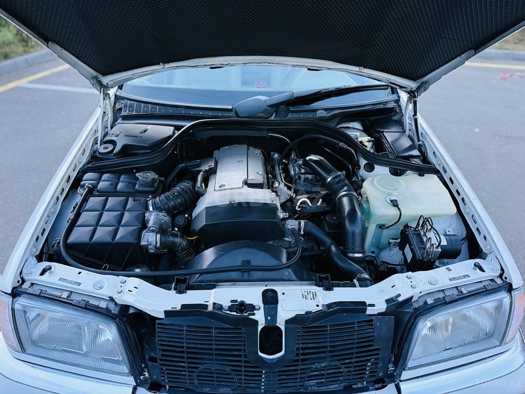 Mercedes C 230