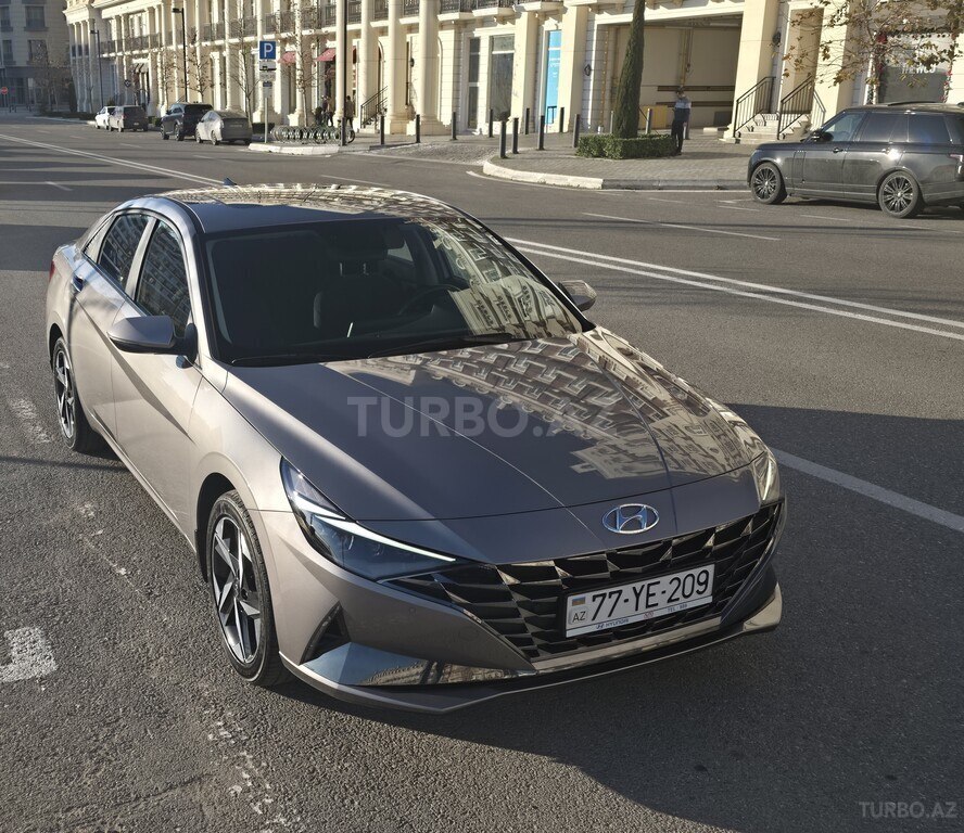 Hyundai Elantra