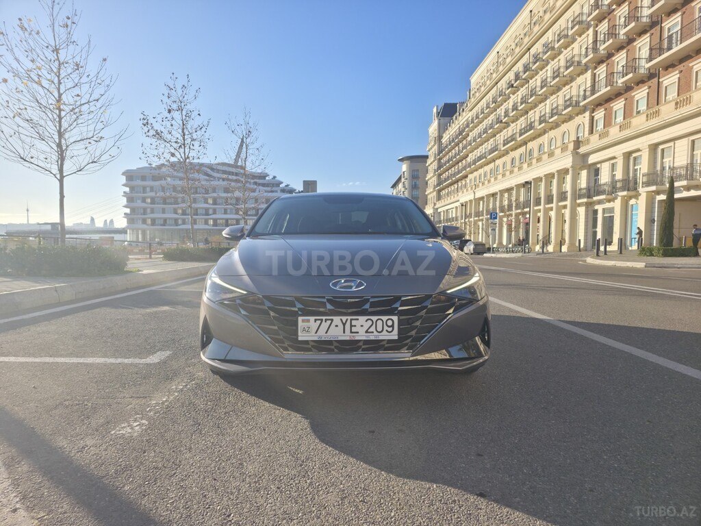 Hyundai Elantra