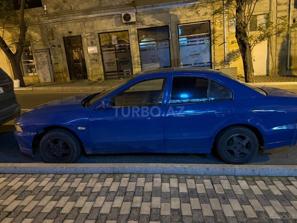 Mitsubishi Galant