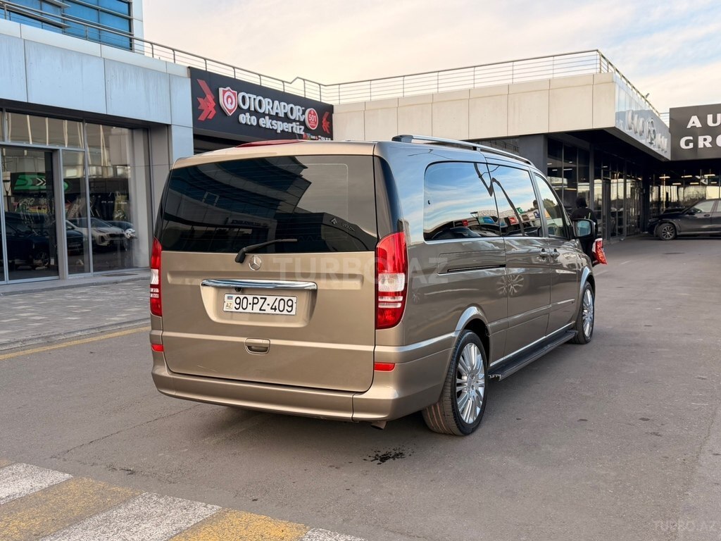 Mercedes Viano