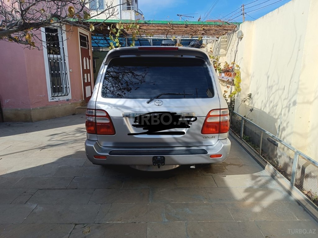Toyota Land Cruiser