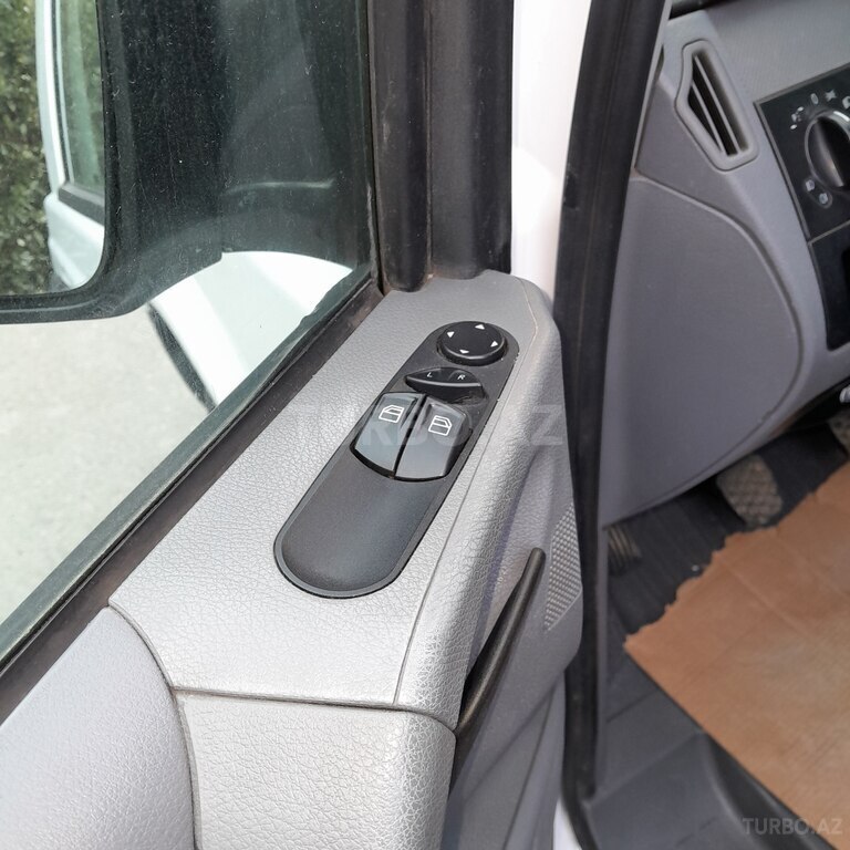 Mercedes Vito