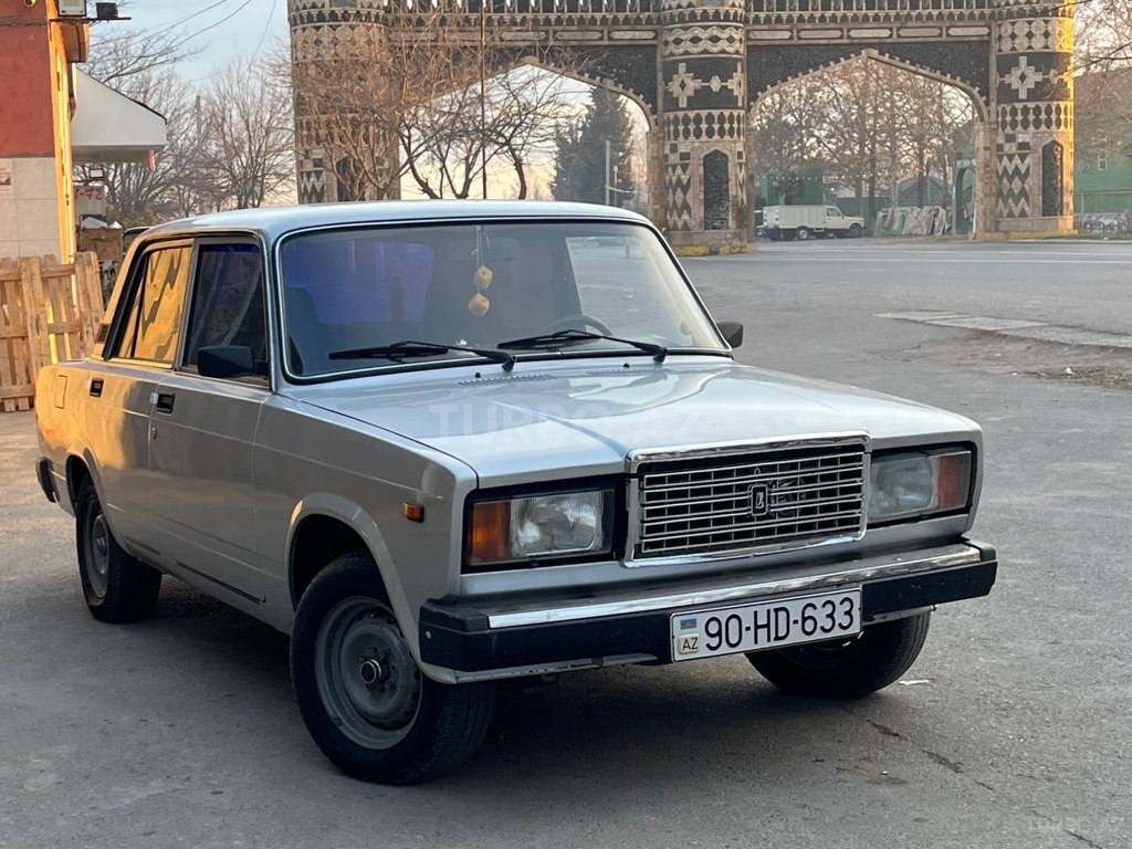 LADA (VAZ) 2107