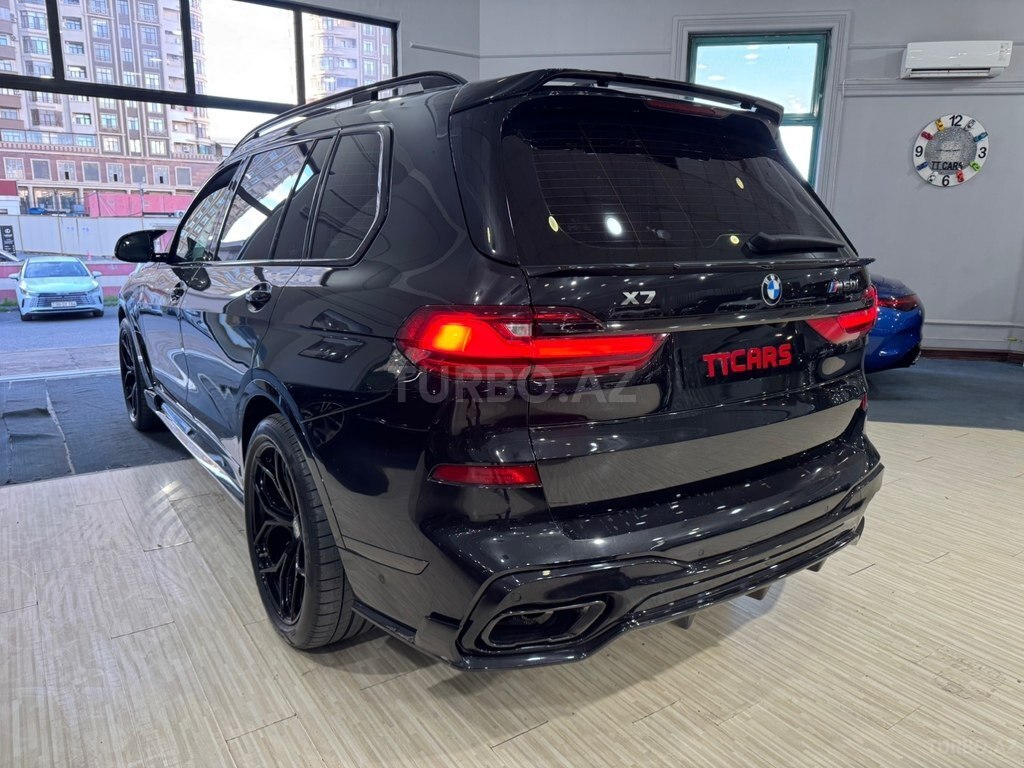 BMW X7