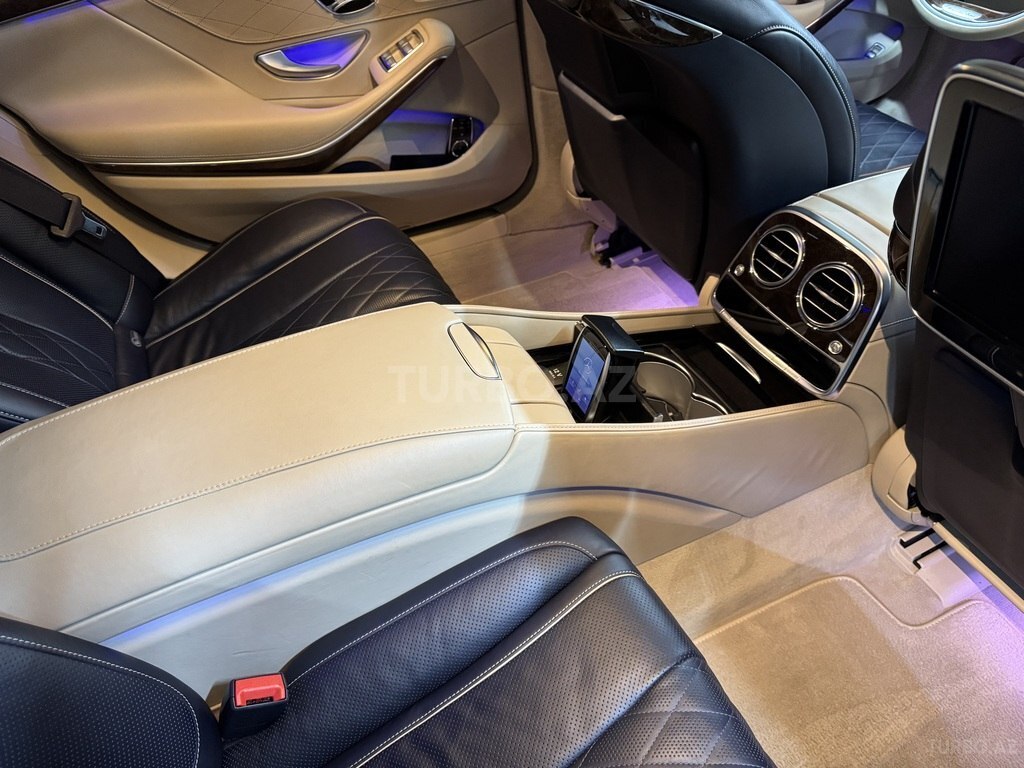 Mercedes S 500