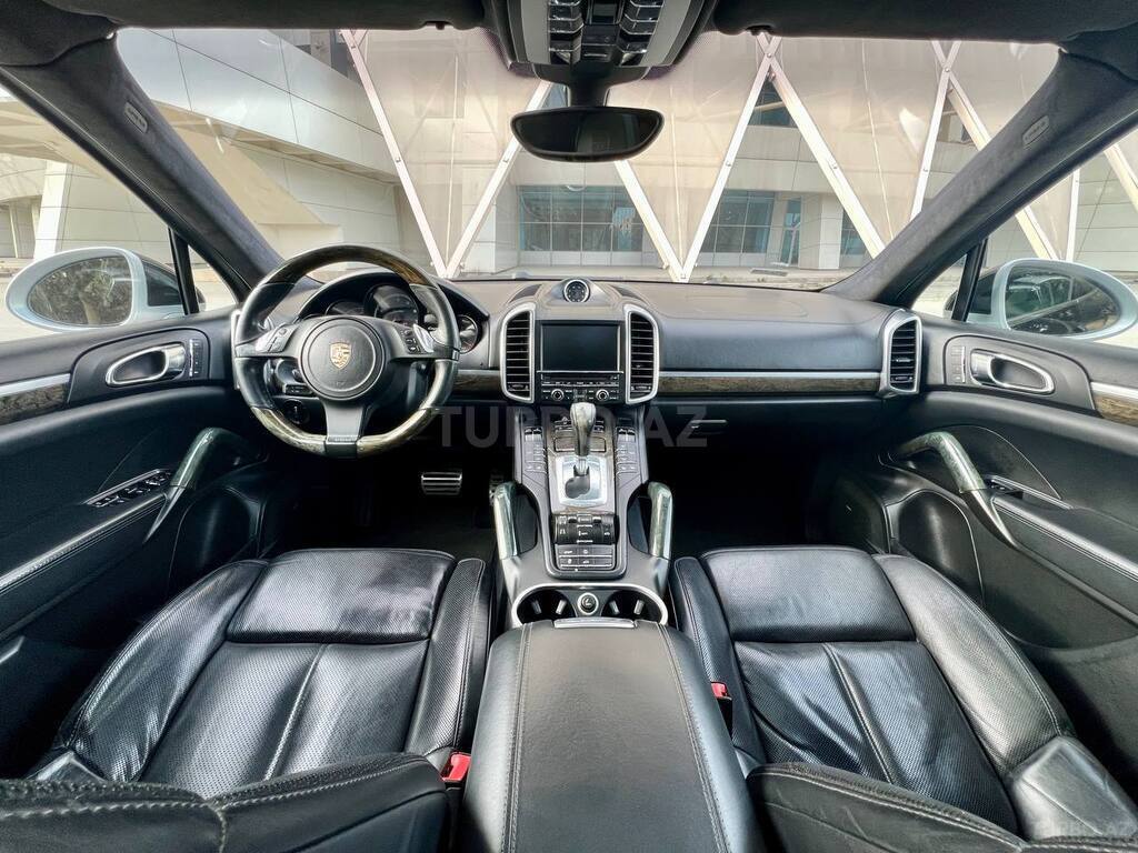 Porsche Cayenne Turbo
