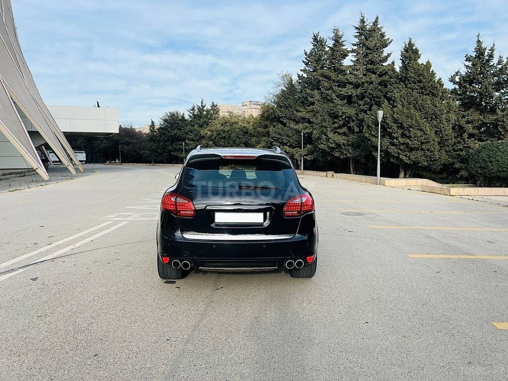 Porsche Cayenne Turbo