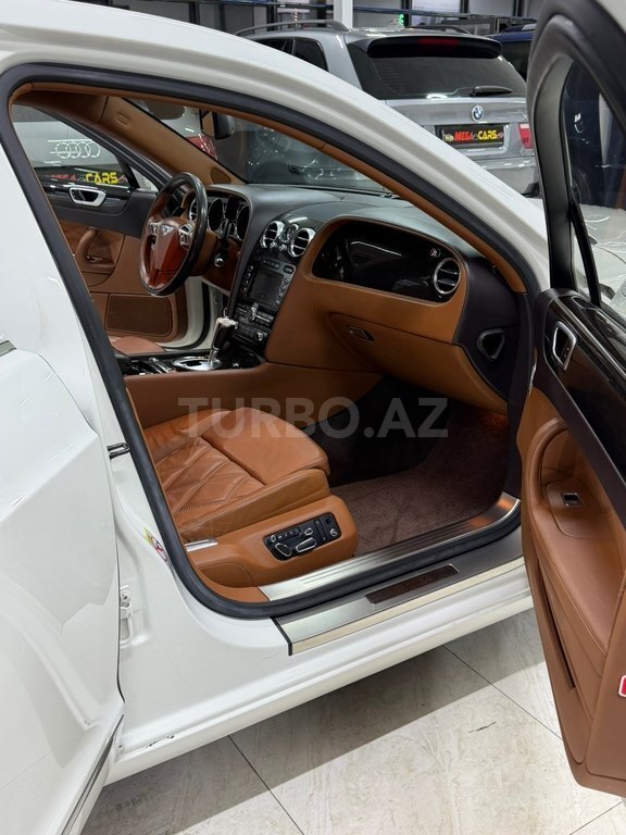 Bentley Continental Flying Spur