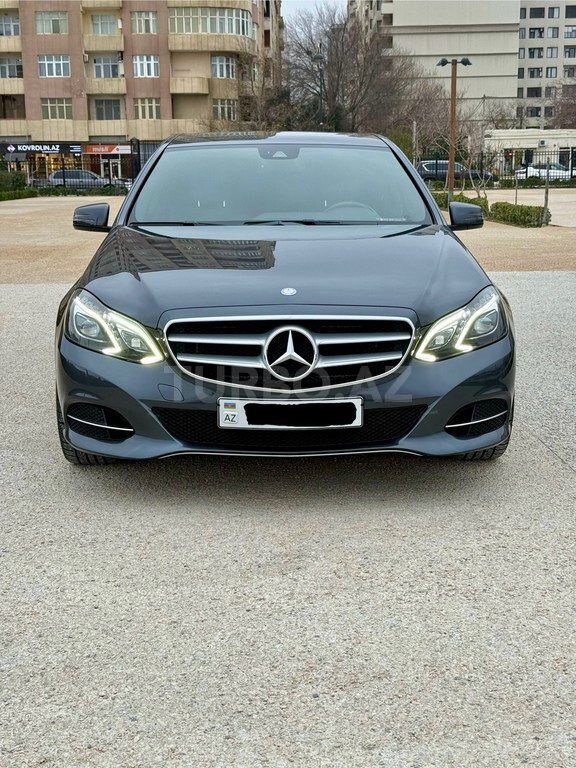 Mercedes E 200