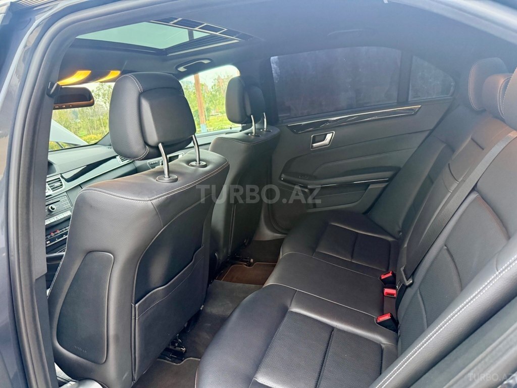 Mercedes E 200
