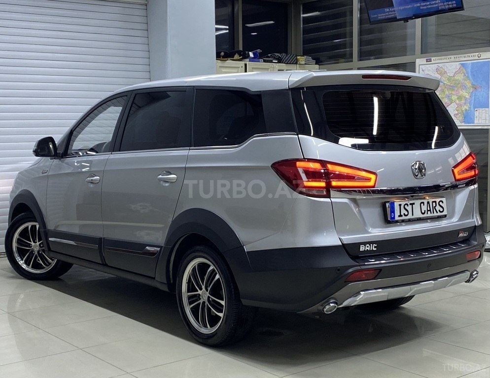 Baic M60