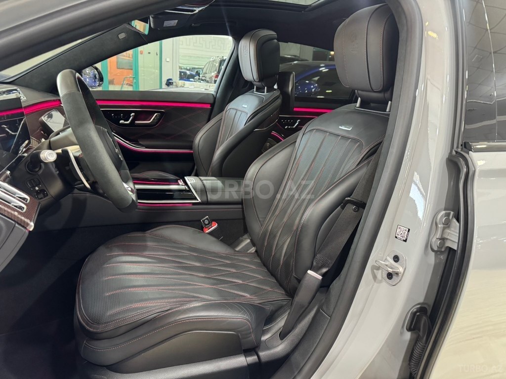 Mercedes S 63 AMG