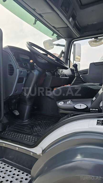 Mercedes Axor 2533