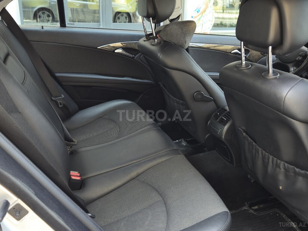 Mercedes E 200