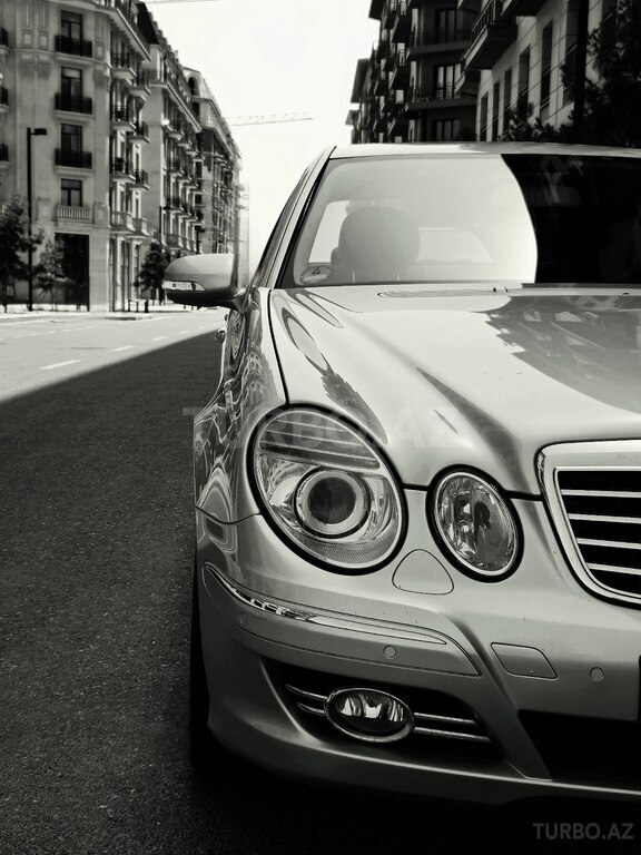Mercedes E 200