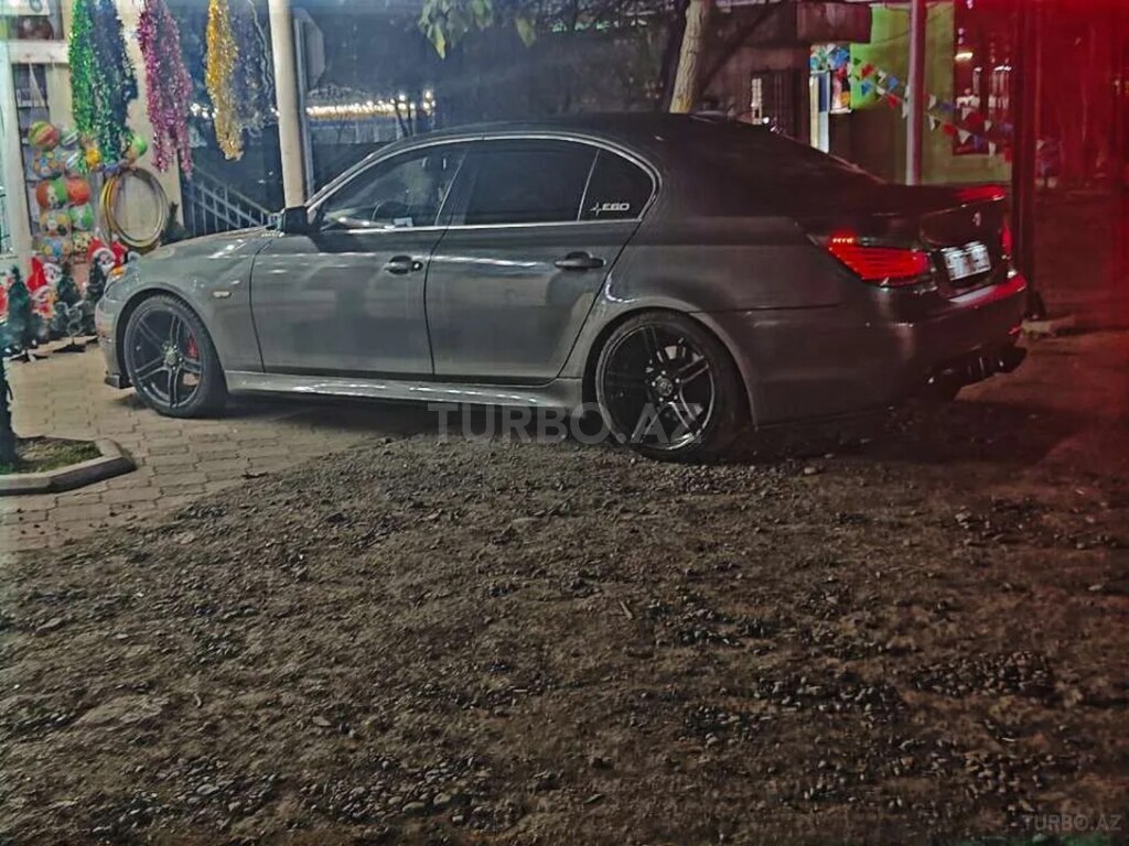 BMW 530