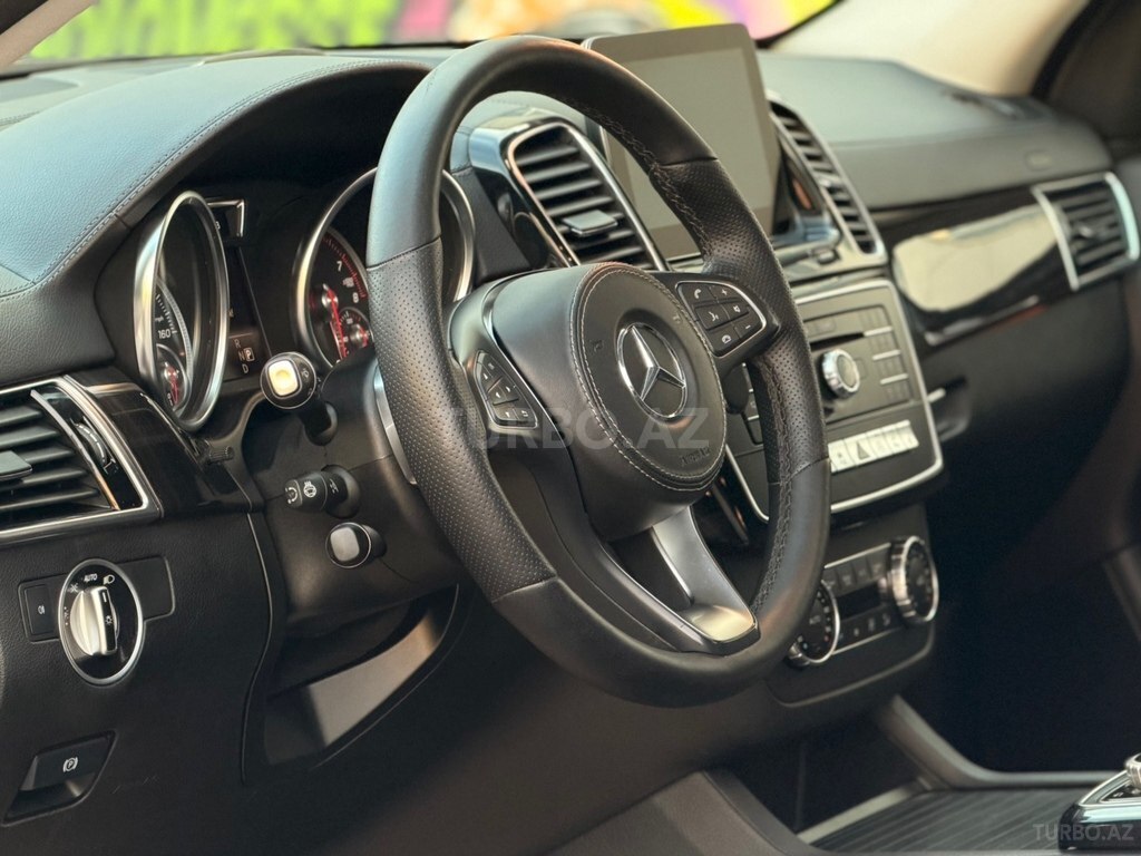 Mercedes GLS 450 4MATIC