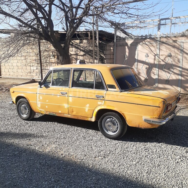 LADA (VAZ) 2103