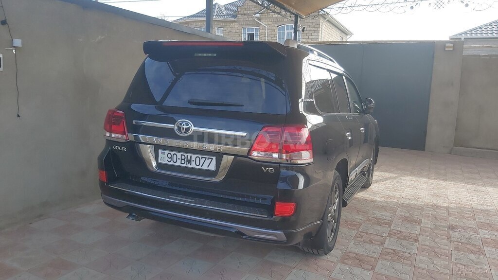 Toyota Land Cruiser