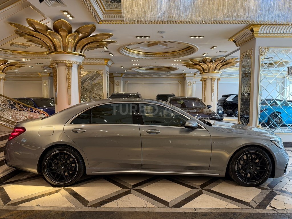 Mercedes S 63 AMG 4MATIC