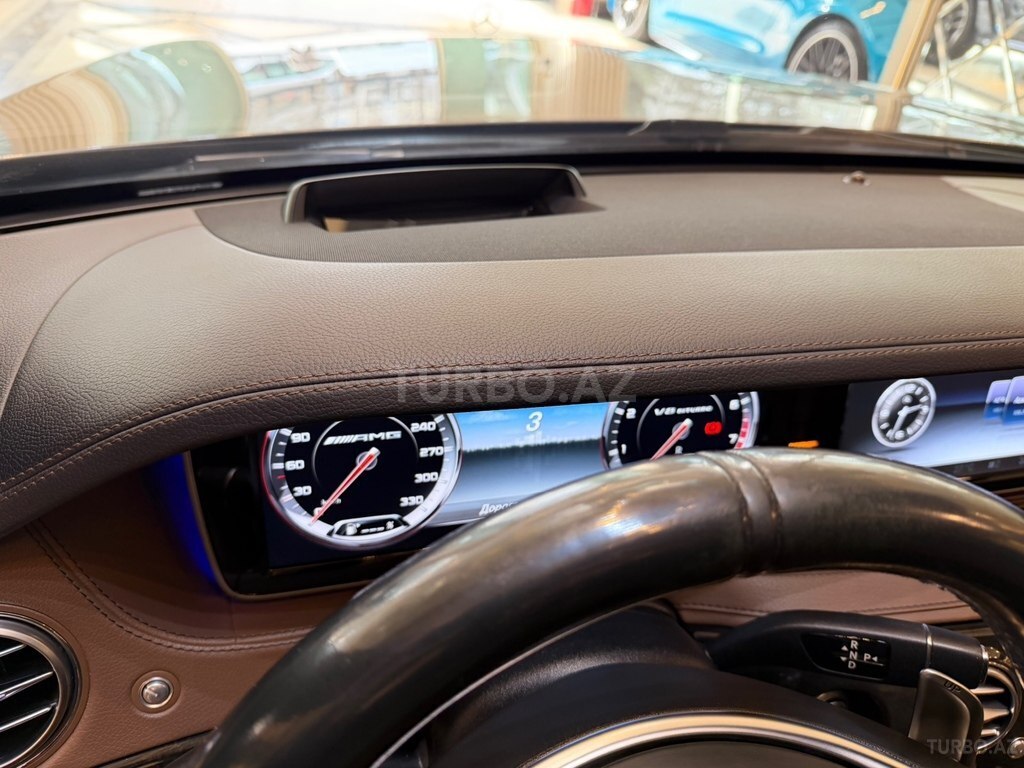 Mercedes S 63 AMG 4MATIC