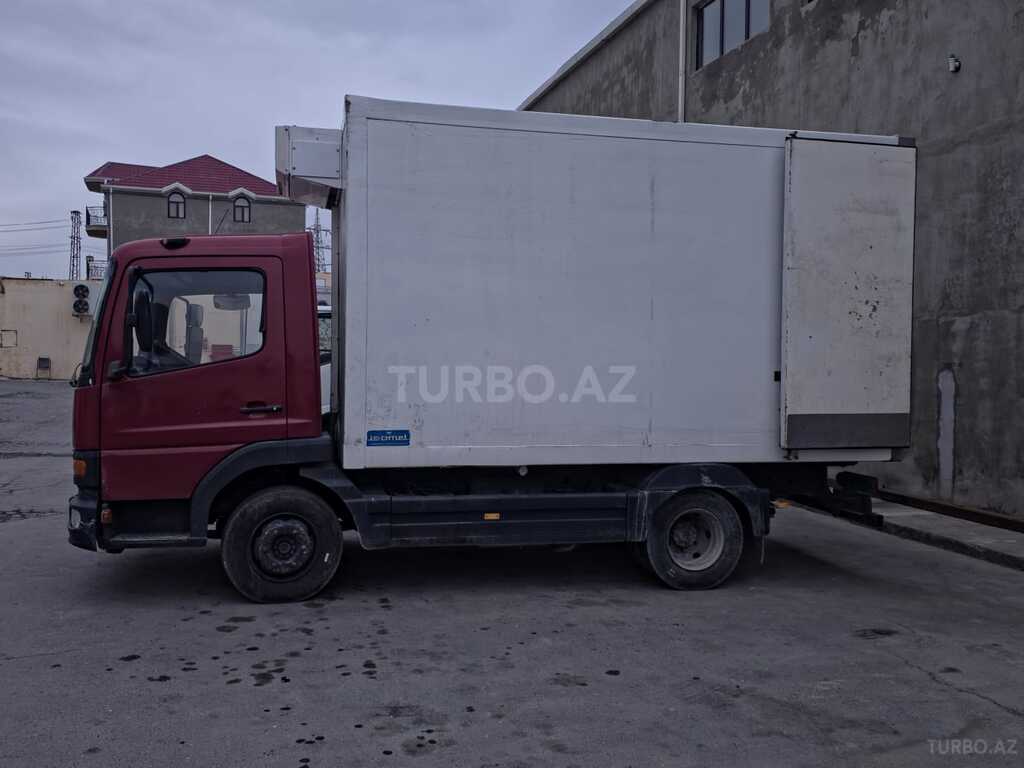 Mercedes Atego 815