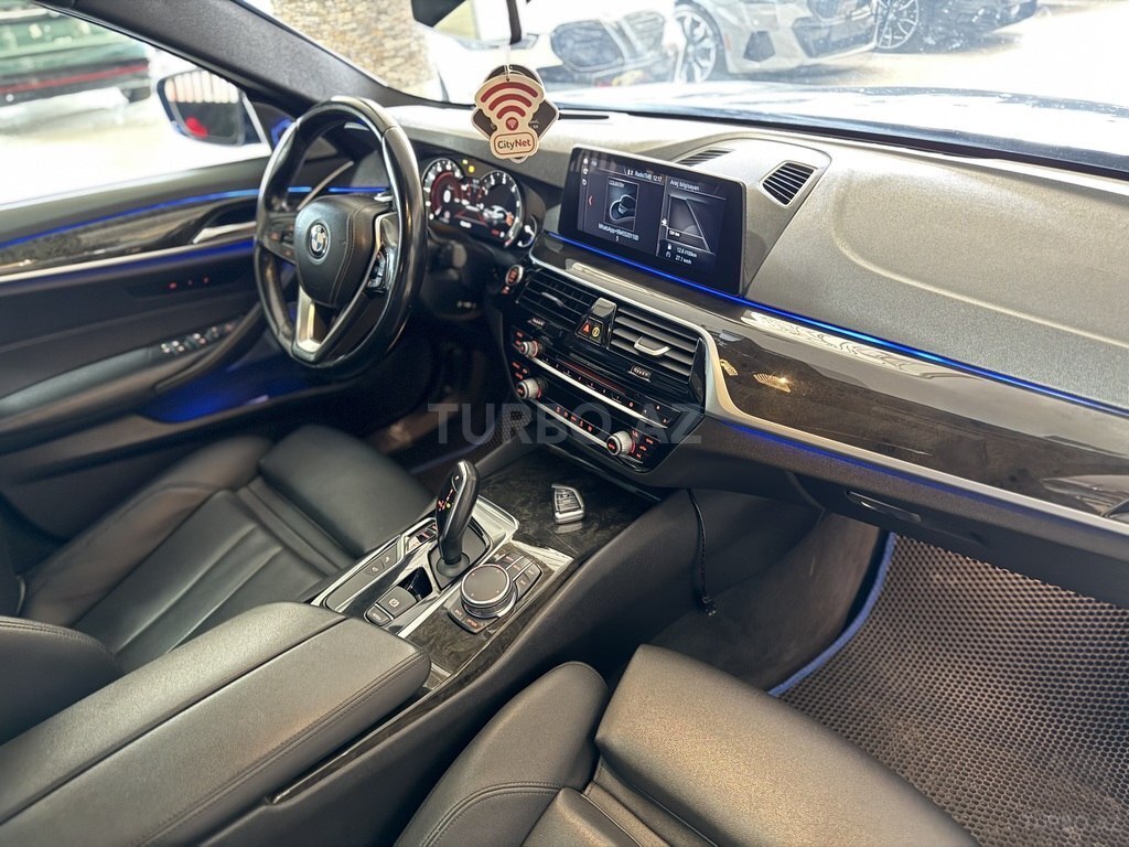 BMW 530